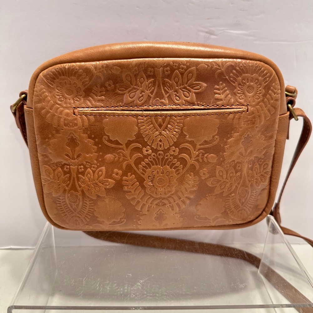The Sak Leather De Young Crossbody Camera Bag Cognac Brown Embossed Floral Boho - Picture 5 of 9